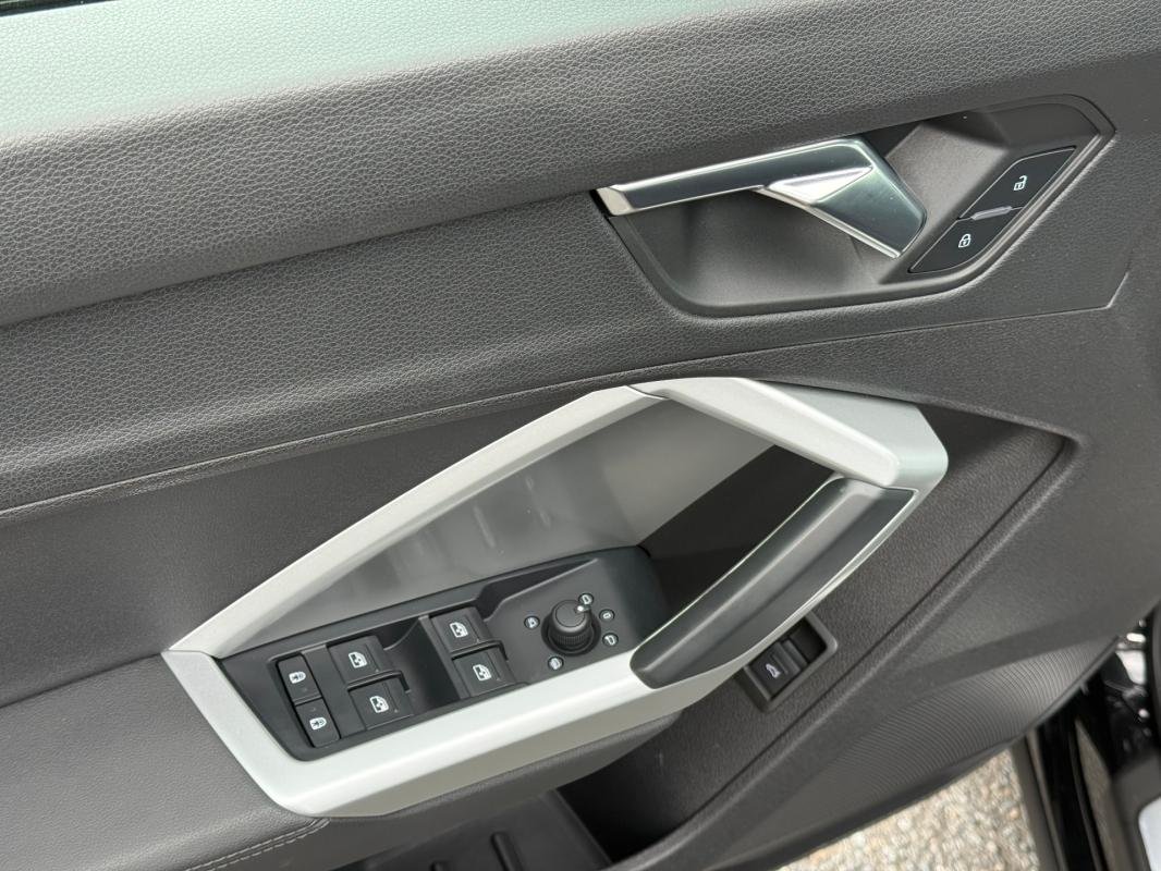 Audi Q3 - Photo 10