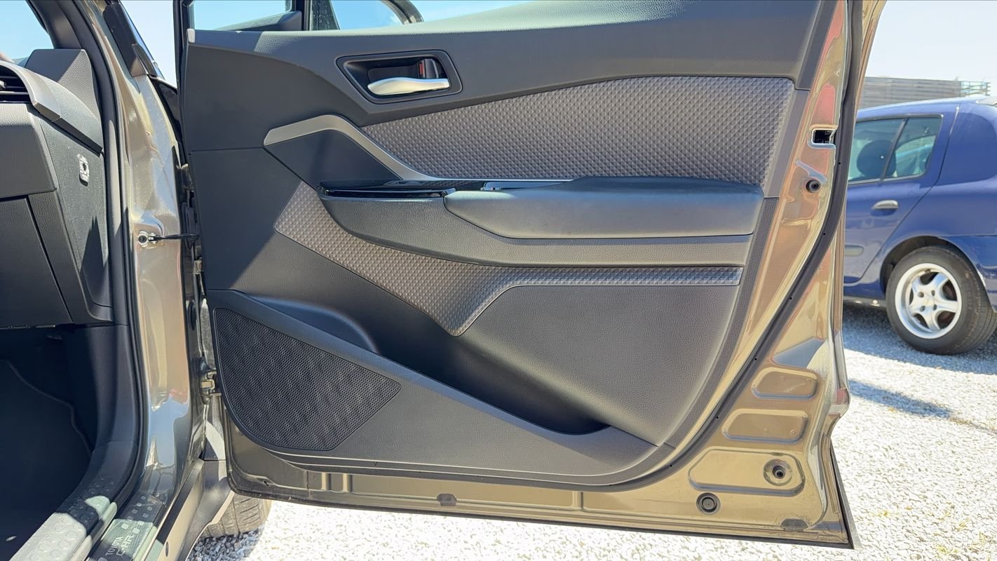 Toyota C-HR - Photo 23