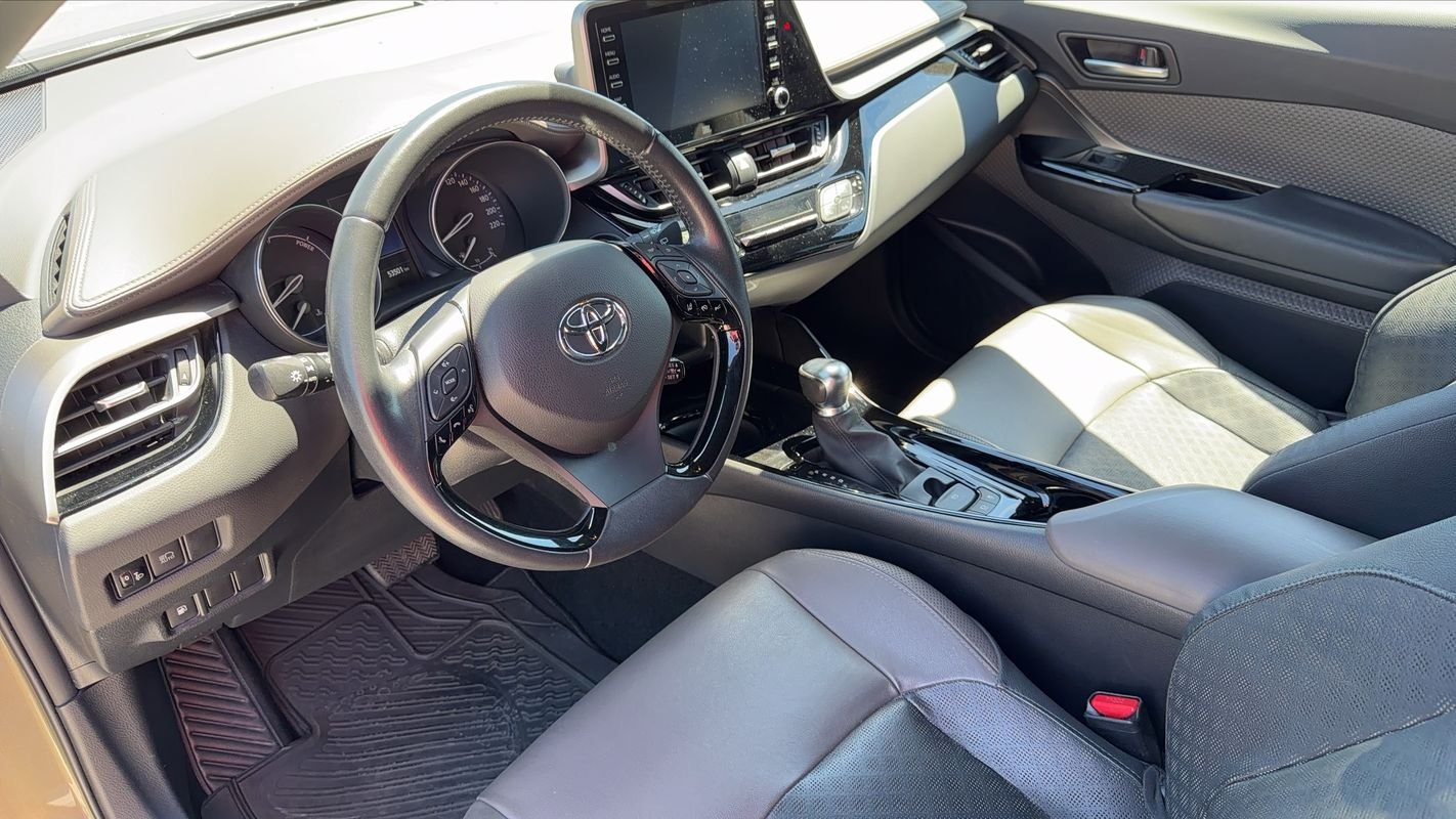 Toyota C-HR - Photo 8