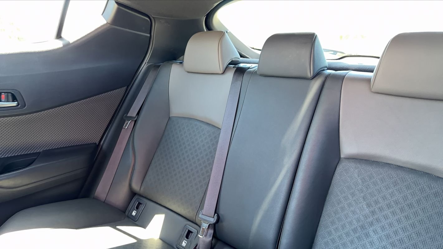 Toyota C-HR - Photo 9