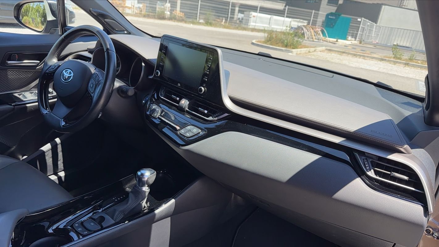Toyota C-HR - Photo 10
