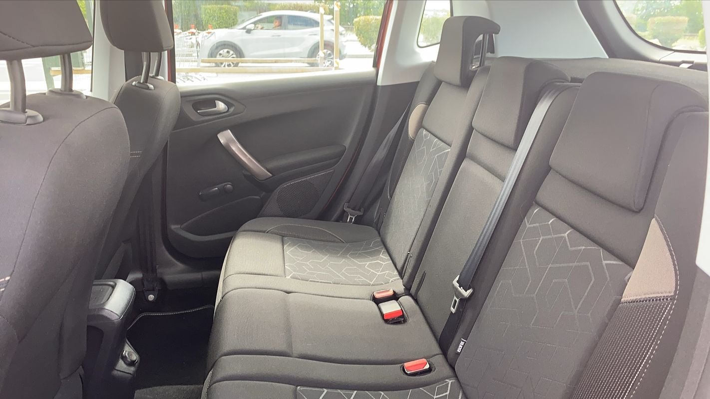 Peugeot 2008 - Photo 9