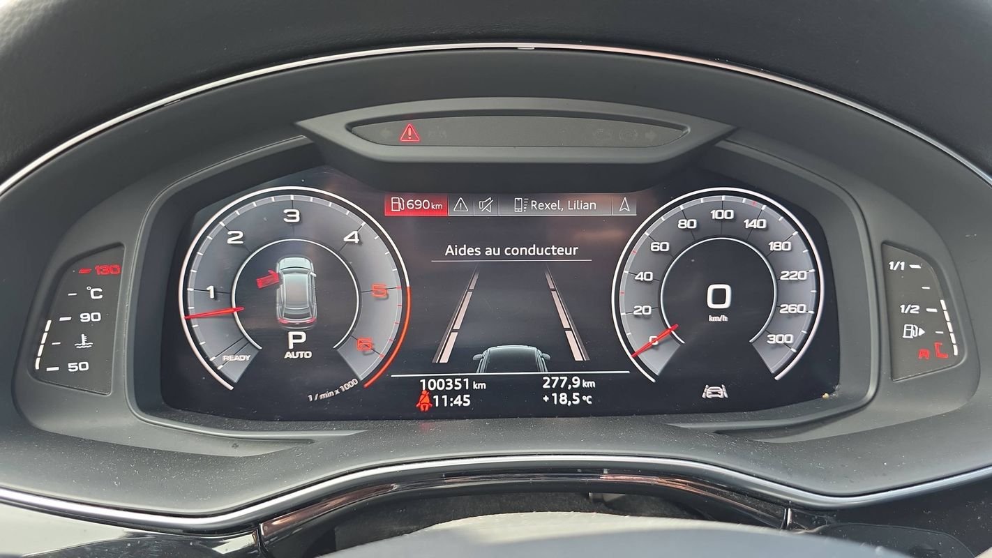 Audi Q8 - Photo 12