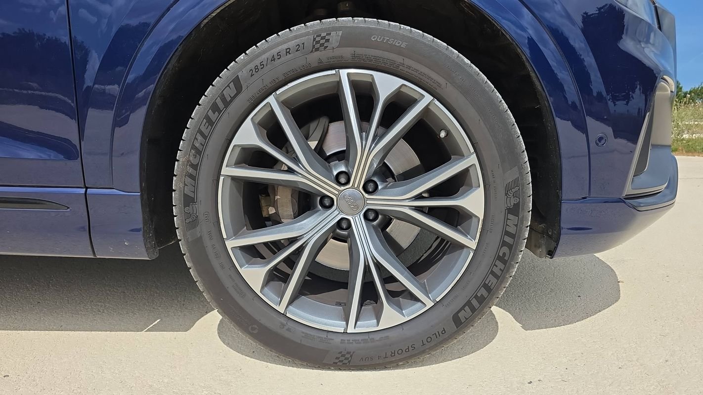 Audi Q8 - Photo 17