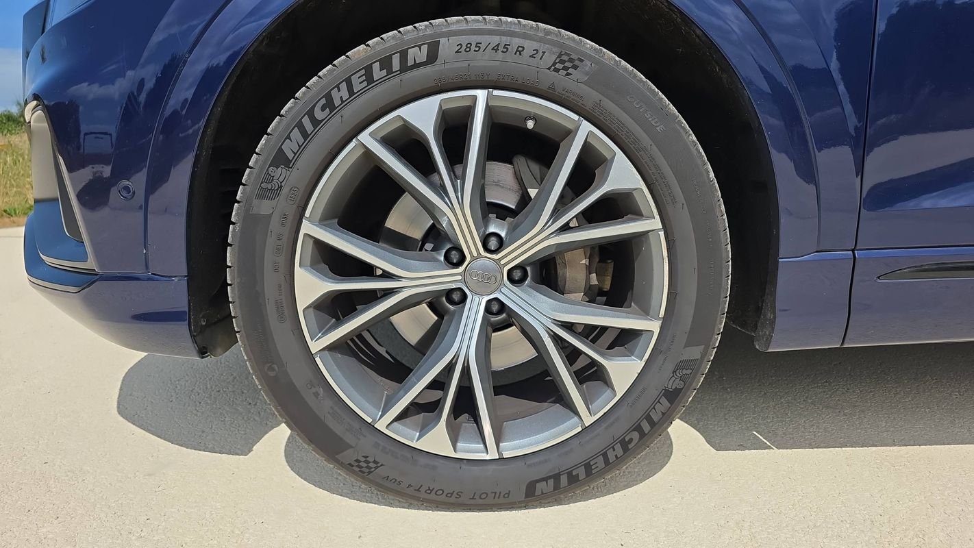 Audi Q8 - Photo 18