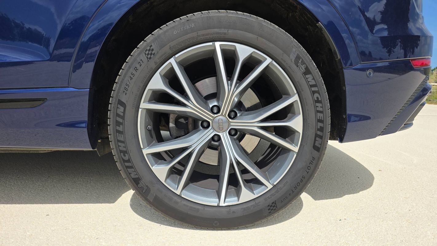 Audi Q8 - Photo 19