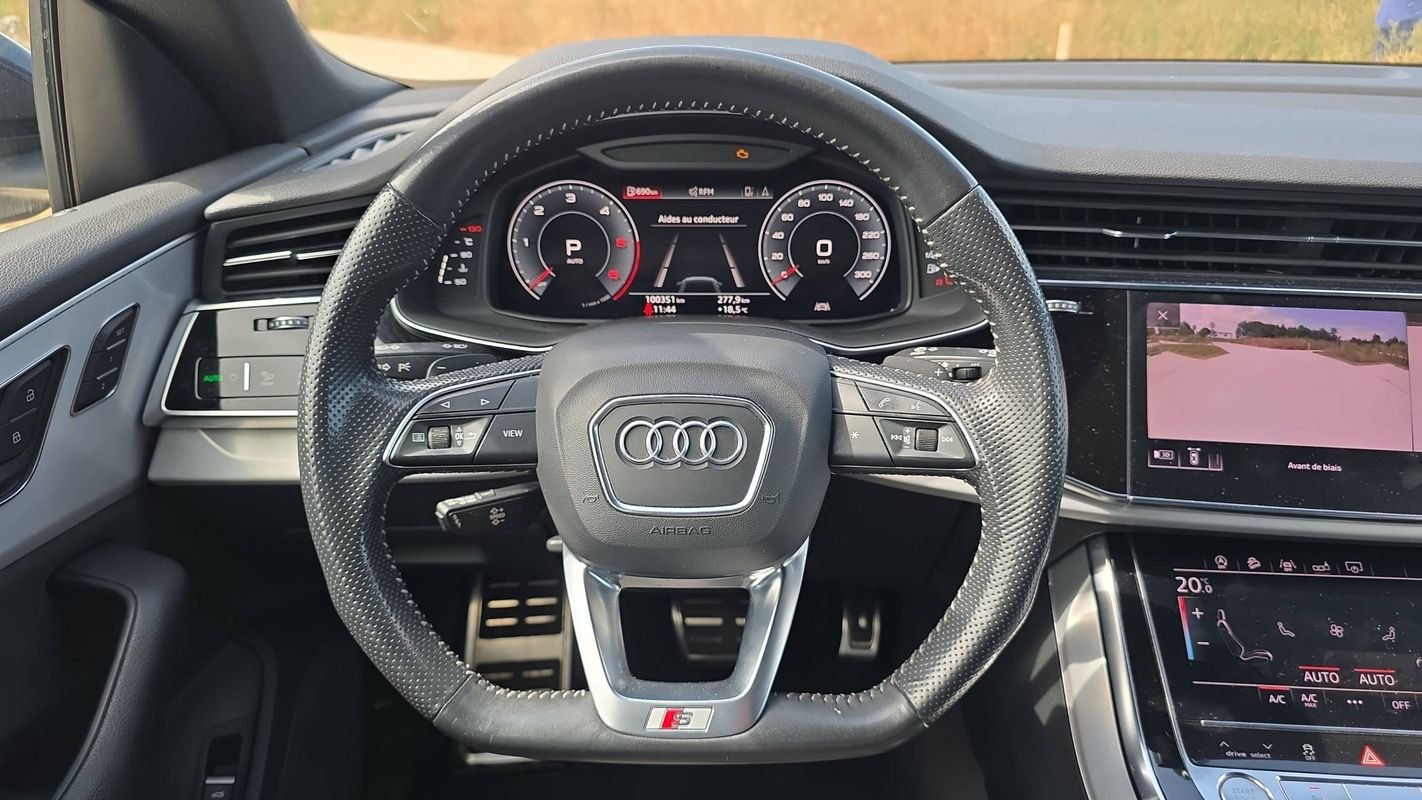 Audi Q8 - Photo 22
