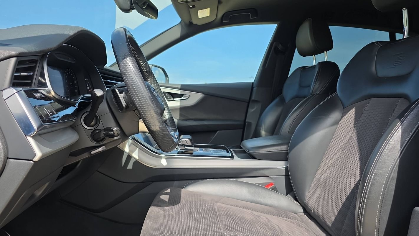 Audi Q8 - Photo 25