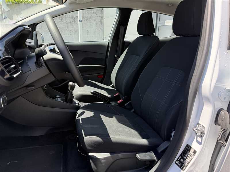 Ford Fiesta - Photo 6