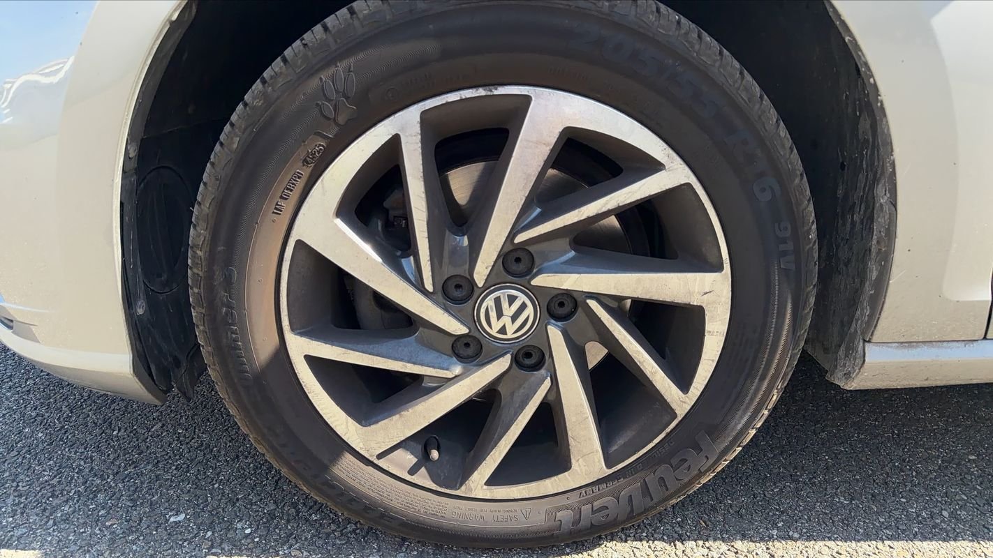 Volkswagen Golf - Photo 18