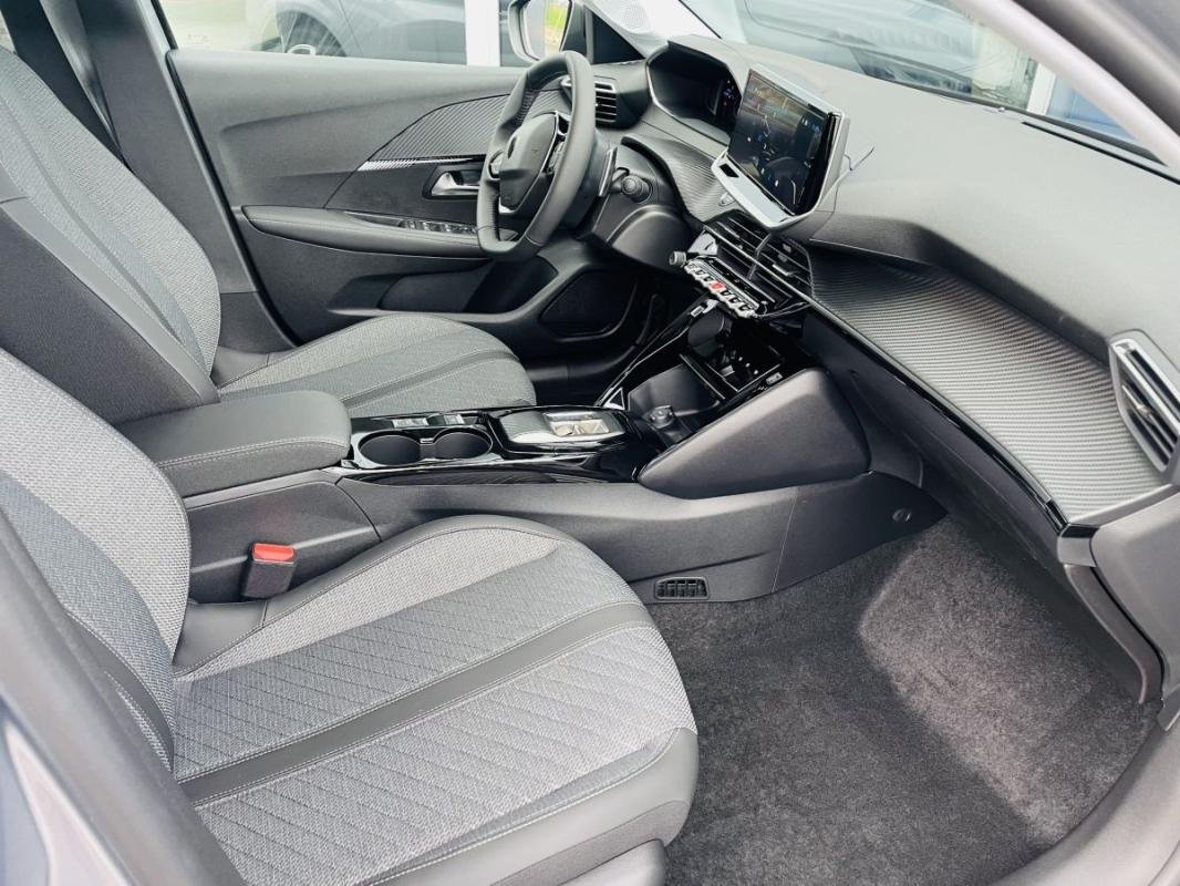 Peugeot 208 - Photo 25