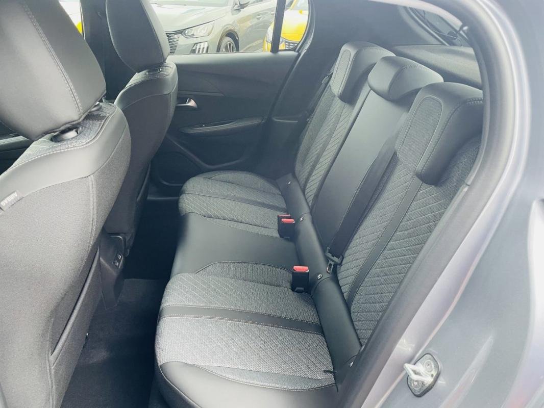 Peugeot 208 - Photo 28
