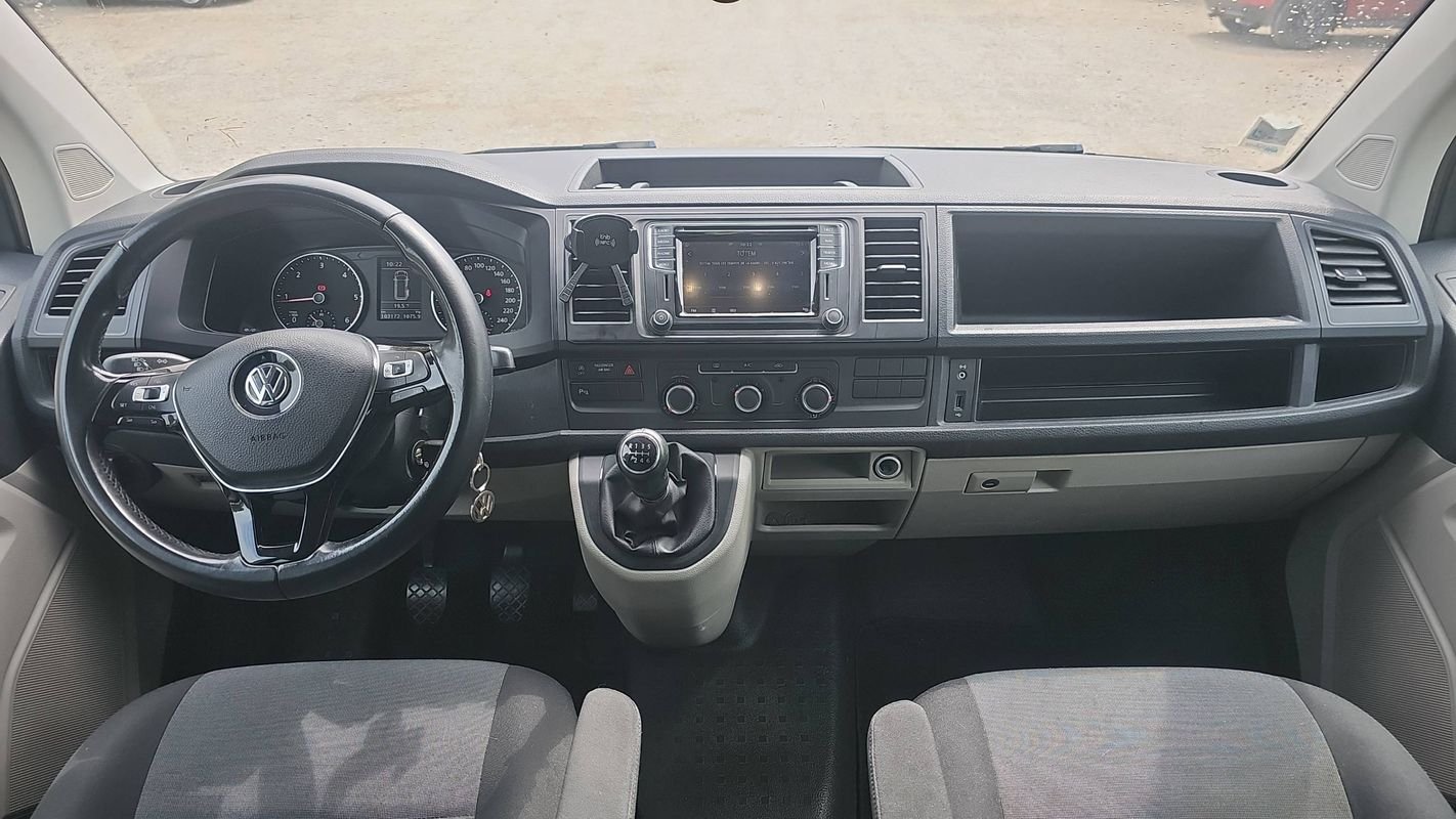 Volkswagen Transporter - Photo 11