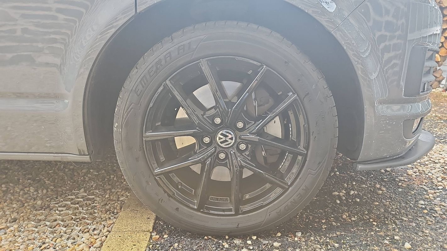 Volkswagen Transporter - Photo 17