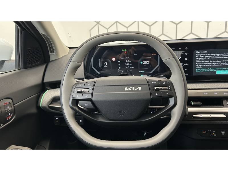 Kia EV4 - Photo 16