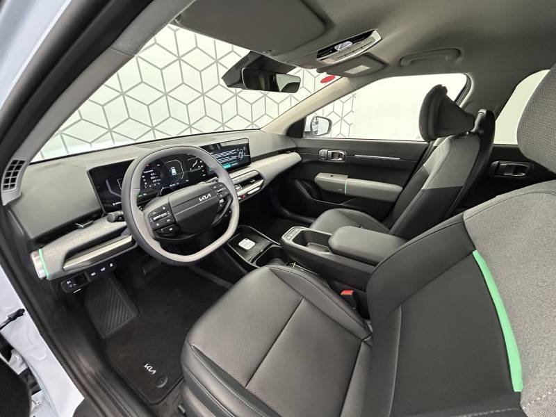 Kia EV4 - Photo 9