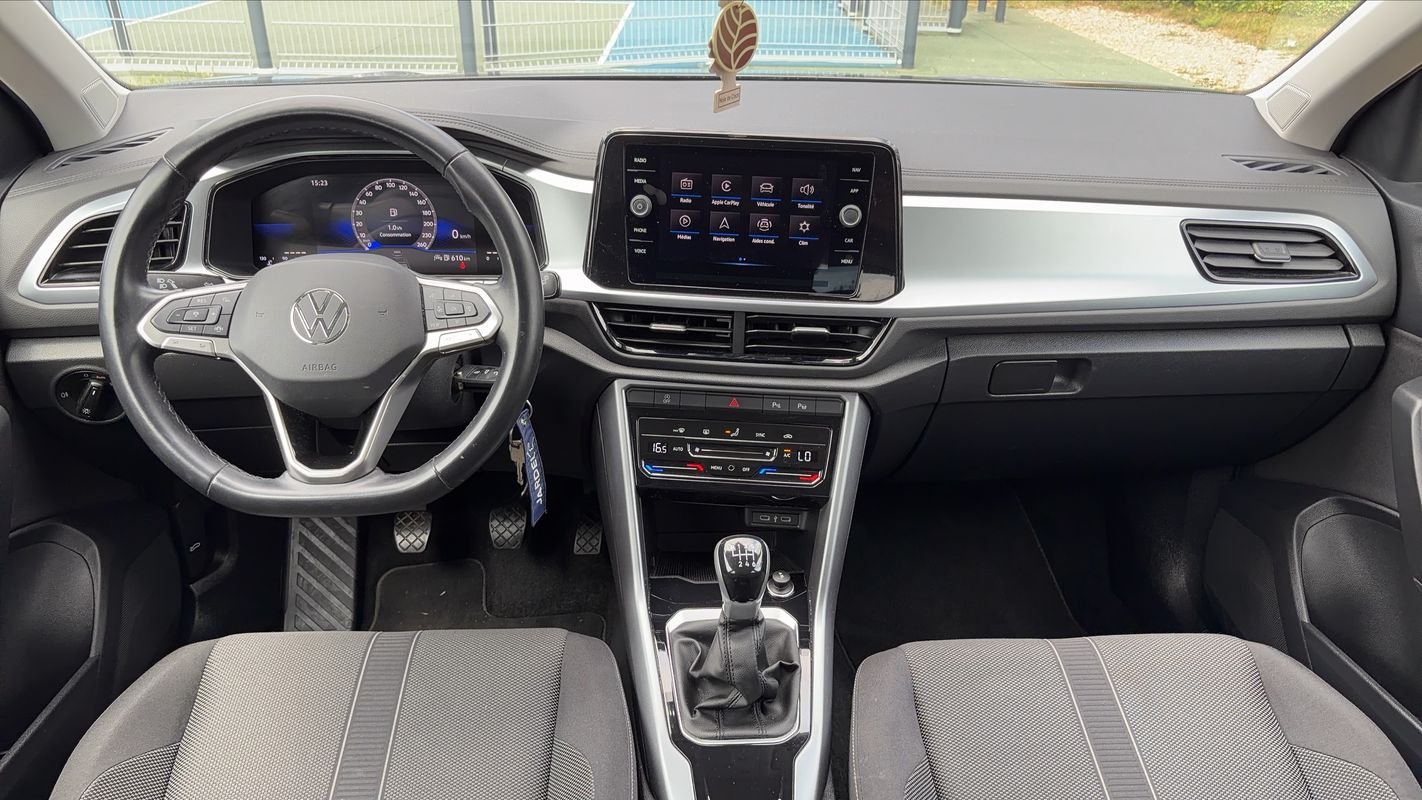 Volkswagen T-Roc - Photo 11