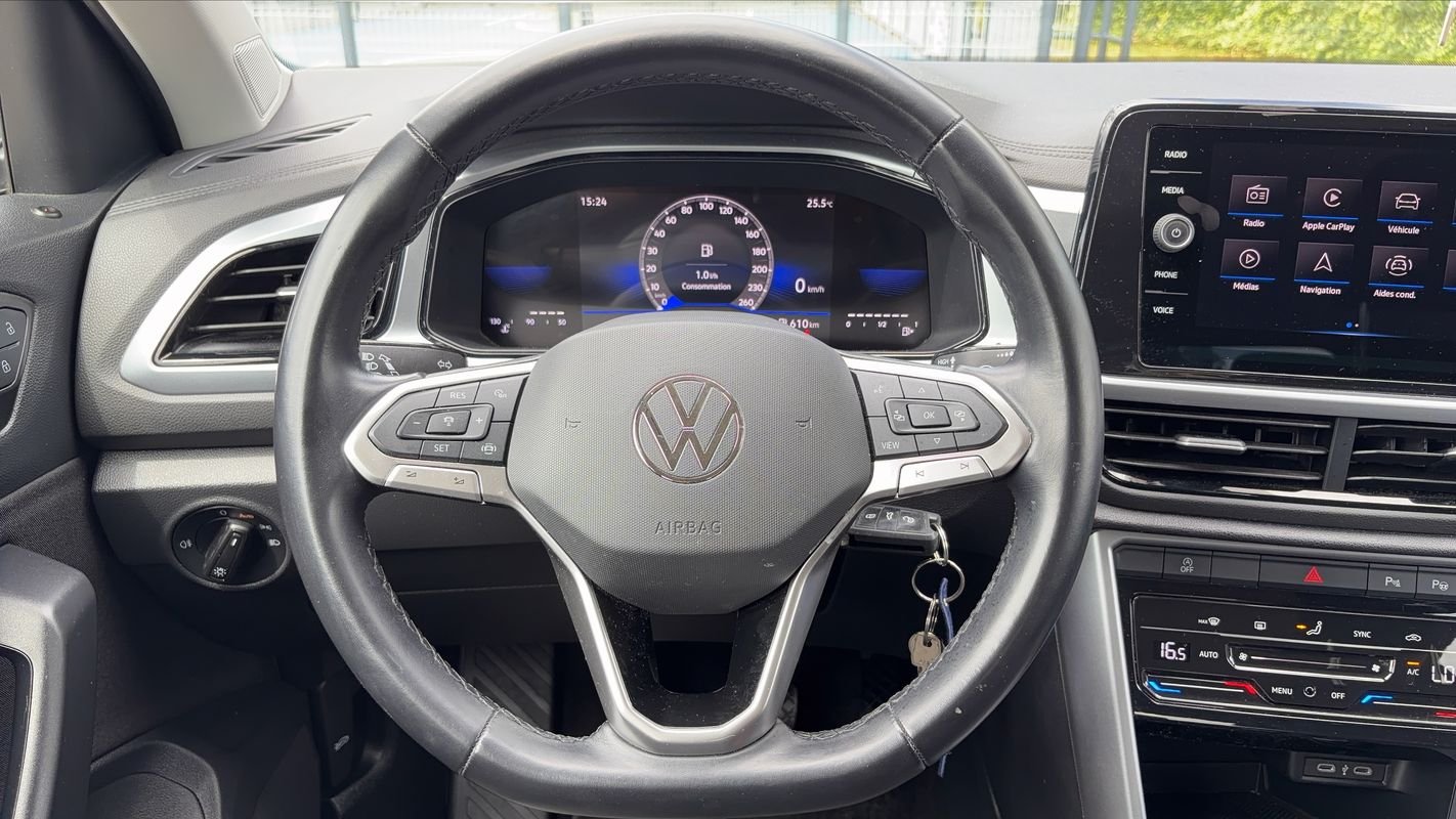 Volkswagen T-Roc - Photo 24