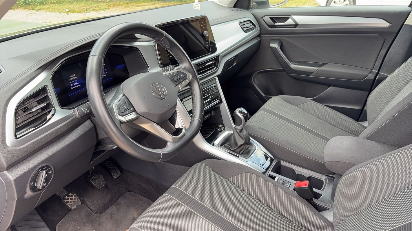 Volkswagen T-Roc - Photo 8