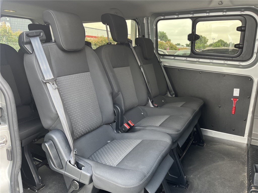 Ford Transit Custom Kombi - Photo 9