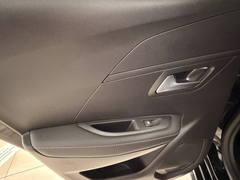 Peugeot 208 - Photo 17