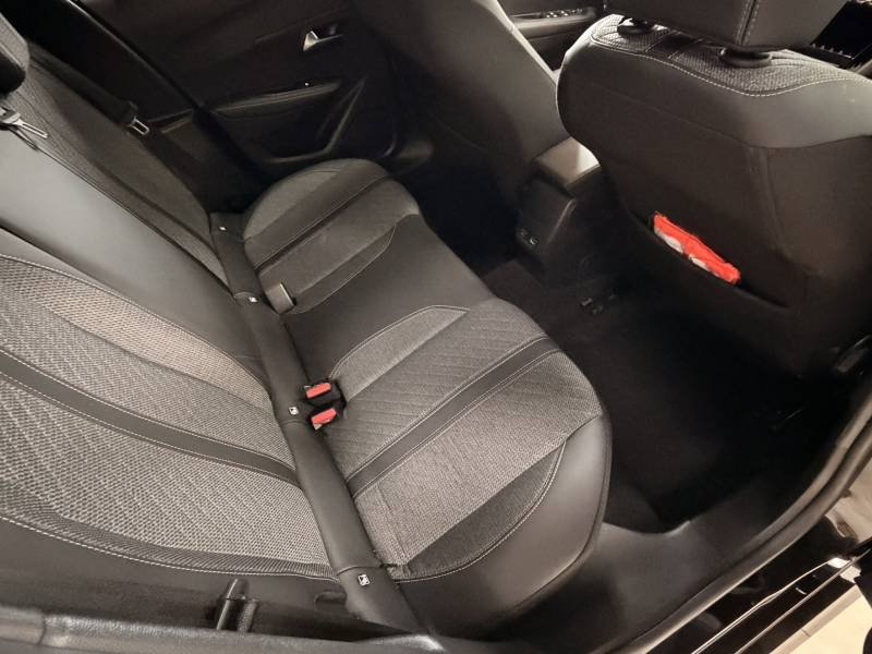 Peugeot 208 - Photo 18