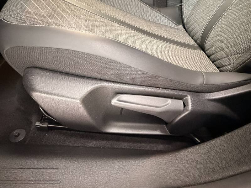 Peugeot 208 - Photo 25