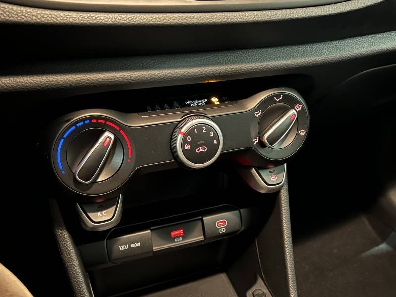 Kia Picanto - Photo 22