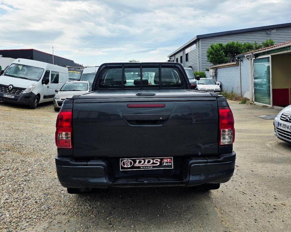 Toyota Hilux - Photo 12