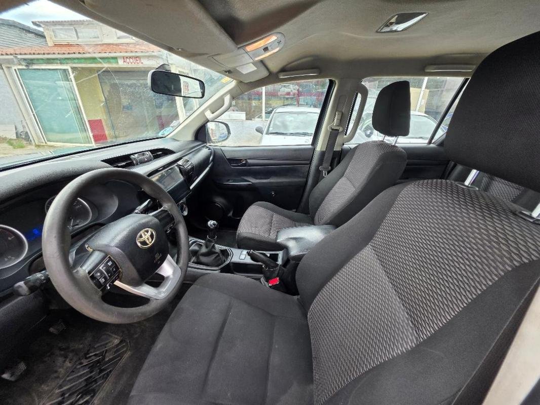 Toyota Hilux - Photo 15