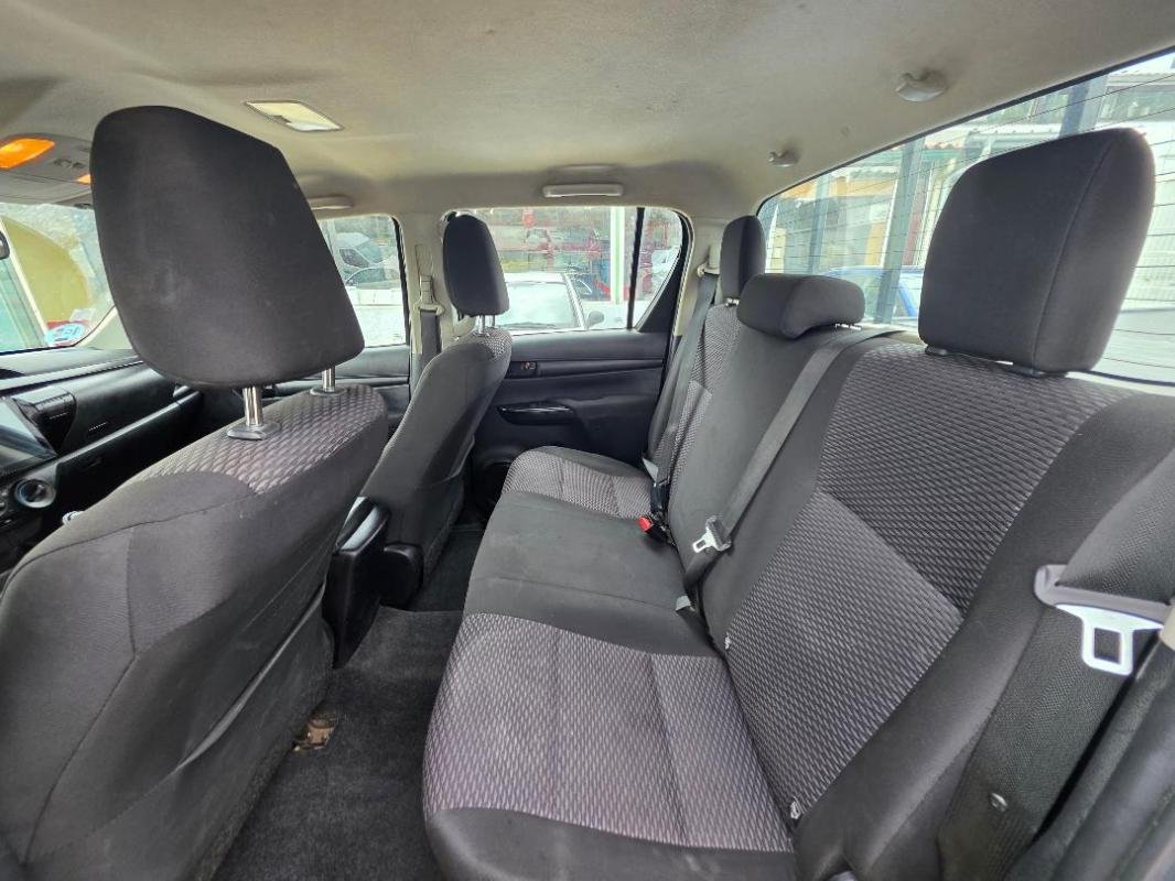 Toyota Hilux - Photo 16