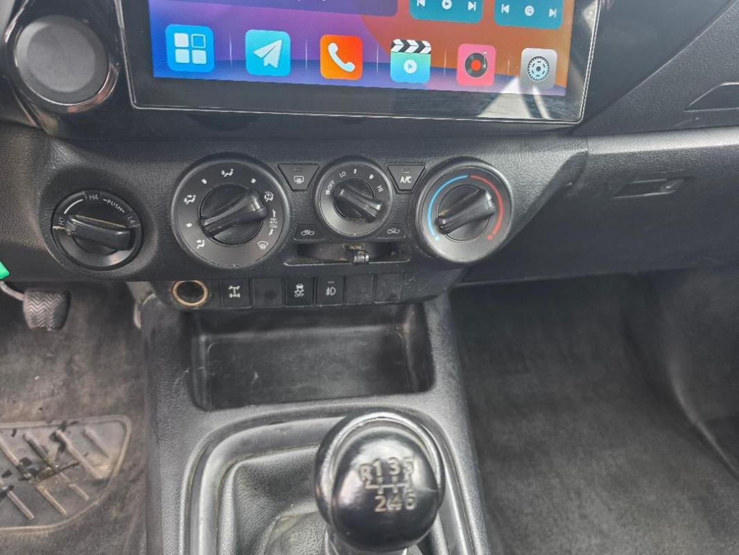 Toyota Hilux - Photo 17
