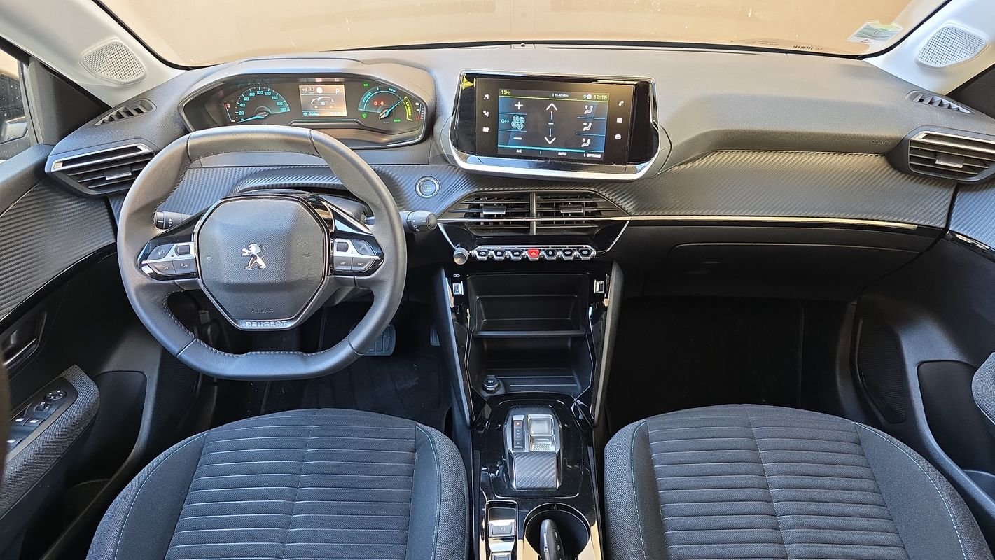 Peugeot E-208 - Photo 11