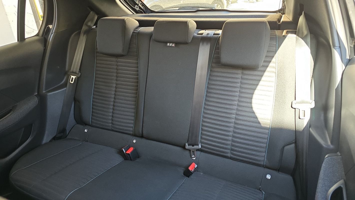 Peugeot E-208 - Photo 9