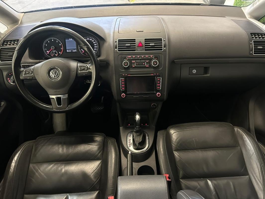 Volkswagen Touran - Photo 12