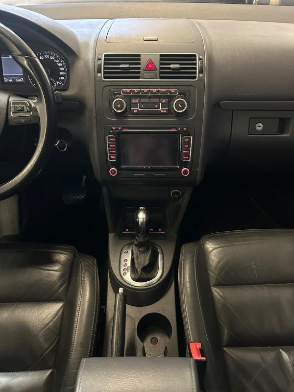 Volkswagen Touran - Photo 15