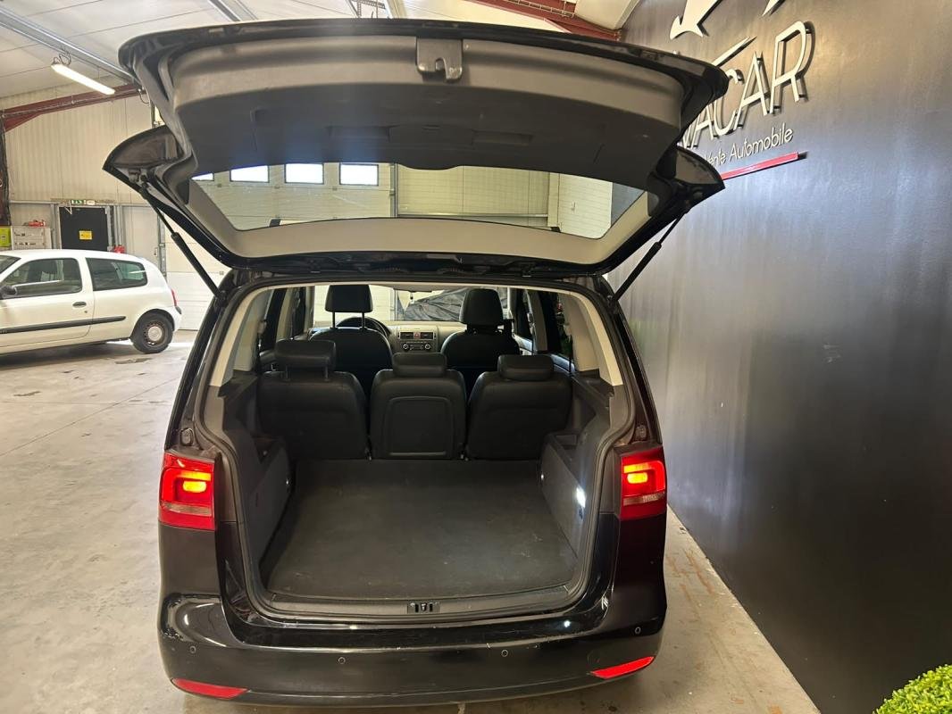 Volkswagen Touran - Photo 16
