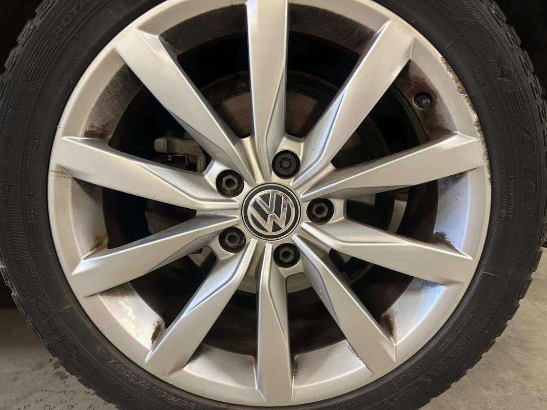 Volkswagen Touran - Photo 18