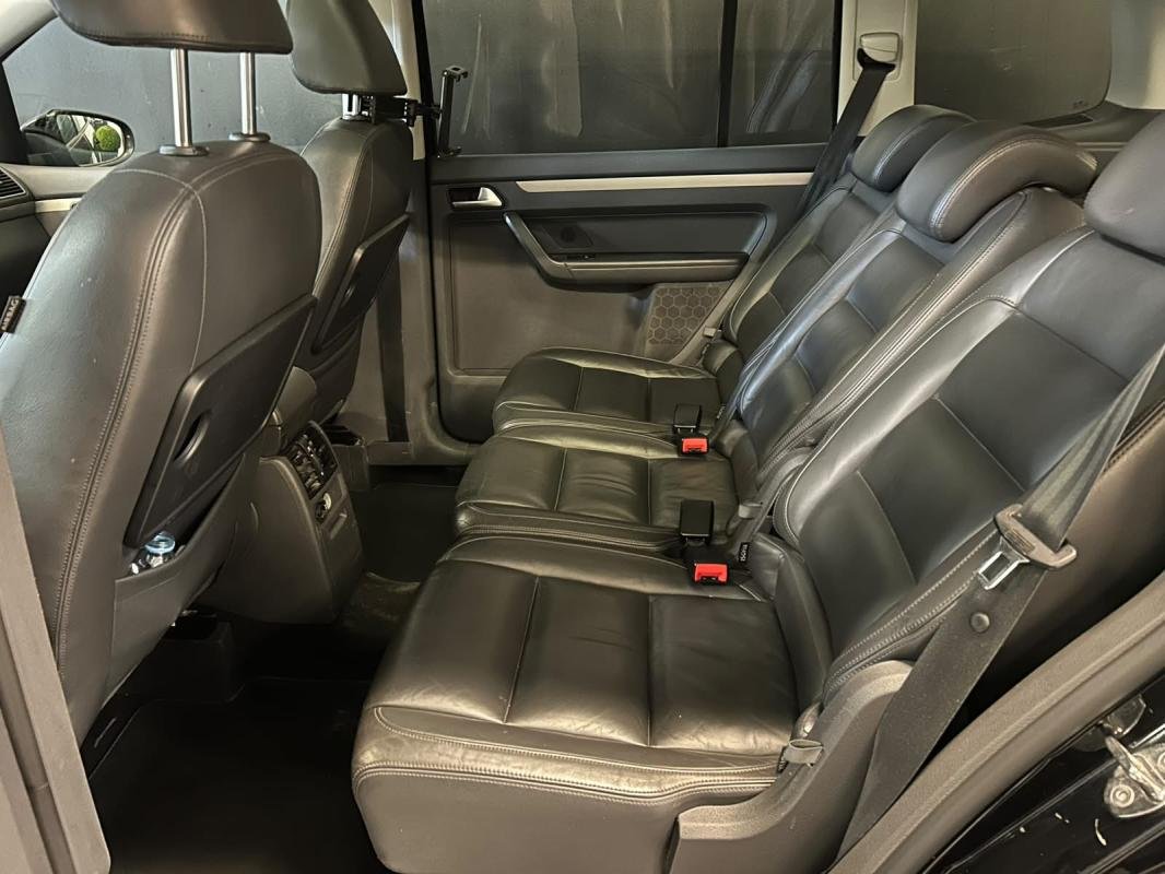 Volkswagen Touran - Photo 9