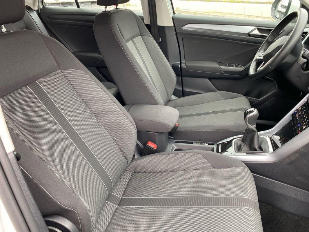 Volkswagen T-Roc - Photo 12