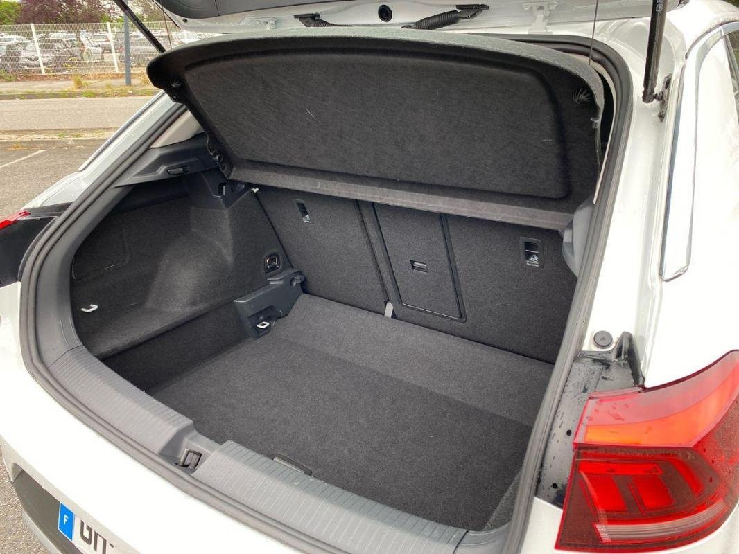 Volkswagen T-Roc - Photo 32