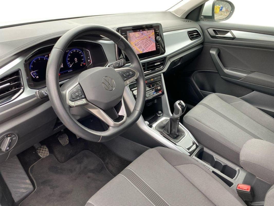 Volkswagen T-Roc - Photo 9