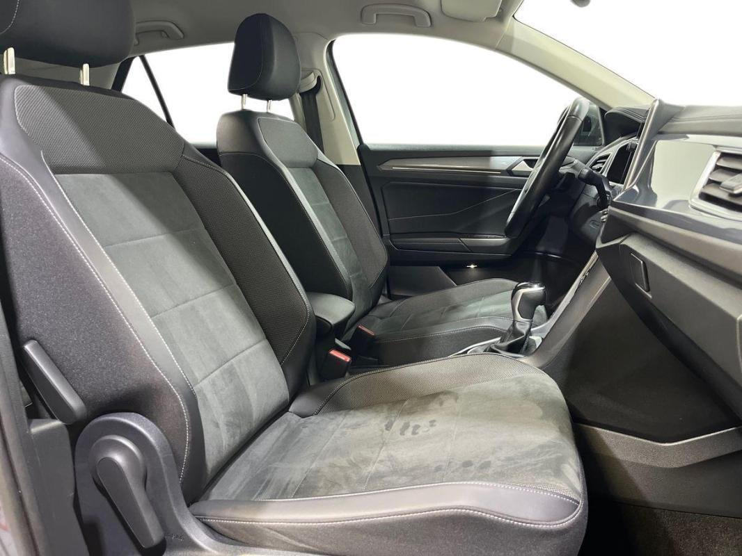 Volkswagen T-Roc - Photo 13