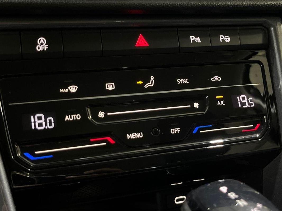 Volkswagen T-Roc - Photo 19