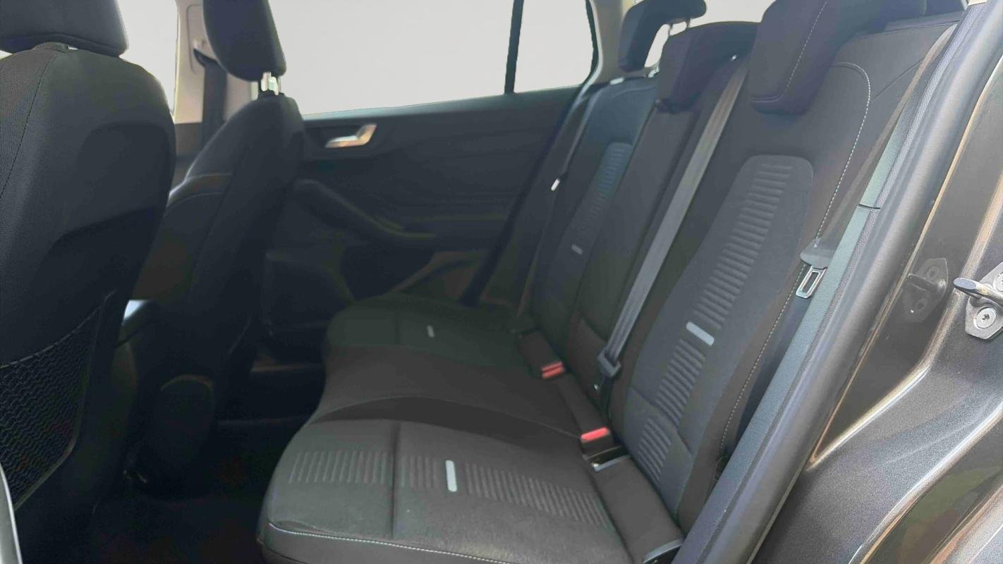 Ford Focus - Photo 12