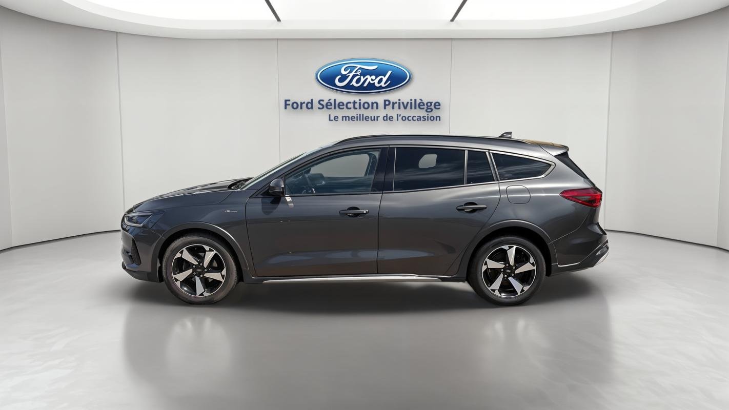 Ford Focus - Photo 2