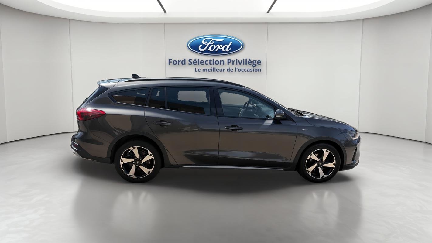Ford Focus - Photo 6