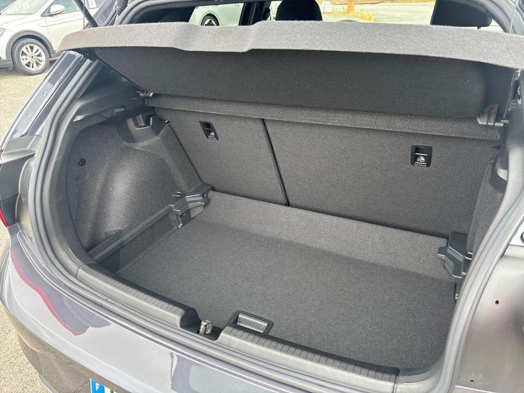 Volkswagen Polo - Photo 32