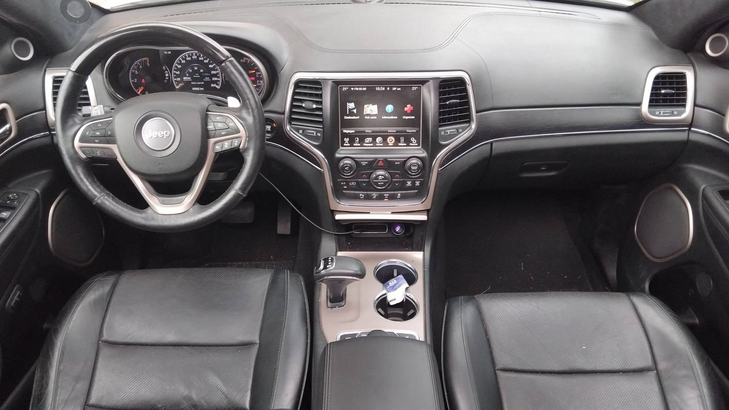 Jeep Grand Cherokee - Photo 11