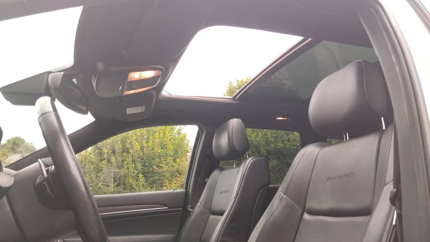 Jeep Grand Cherokee - Photo 13